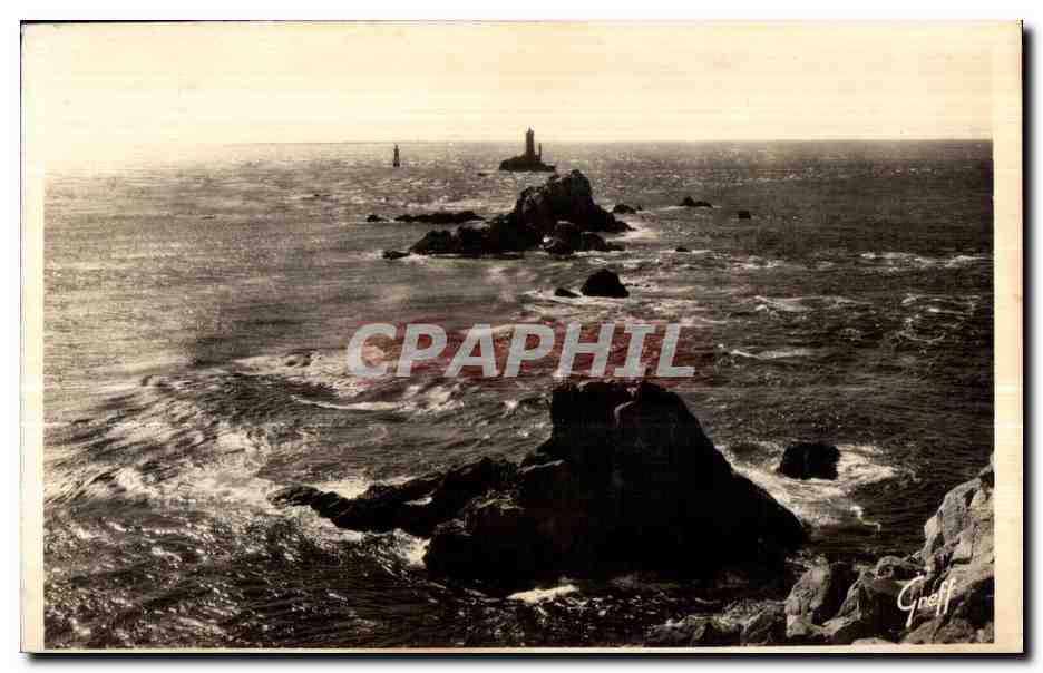 CPA Pointe du Raz En Bretagne De Sein Les rochers et phare de la Vieille