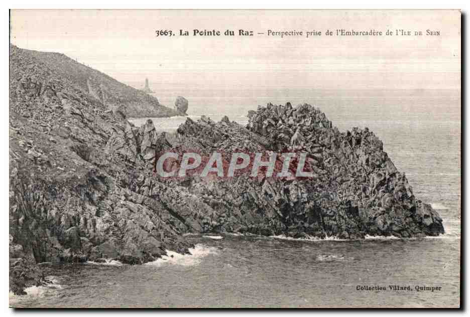 CPA La Pointe Du Raz Perspective prise de l Embarcadere de l Ile de Sein