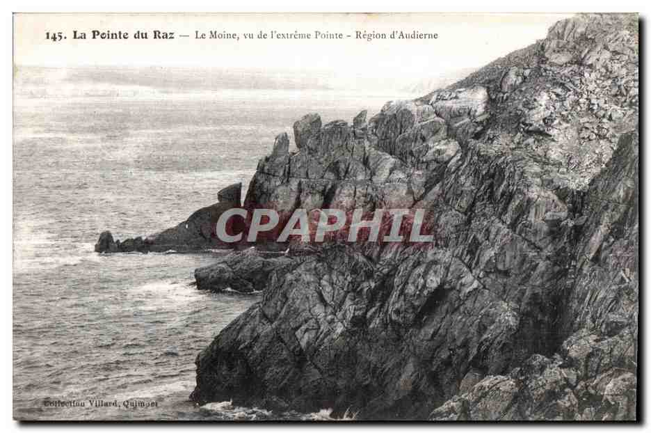 CPA La Pointe Du Raz Le Moine vu de l extreme Pointe Region d Audierne