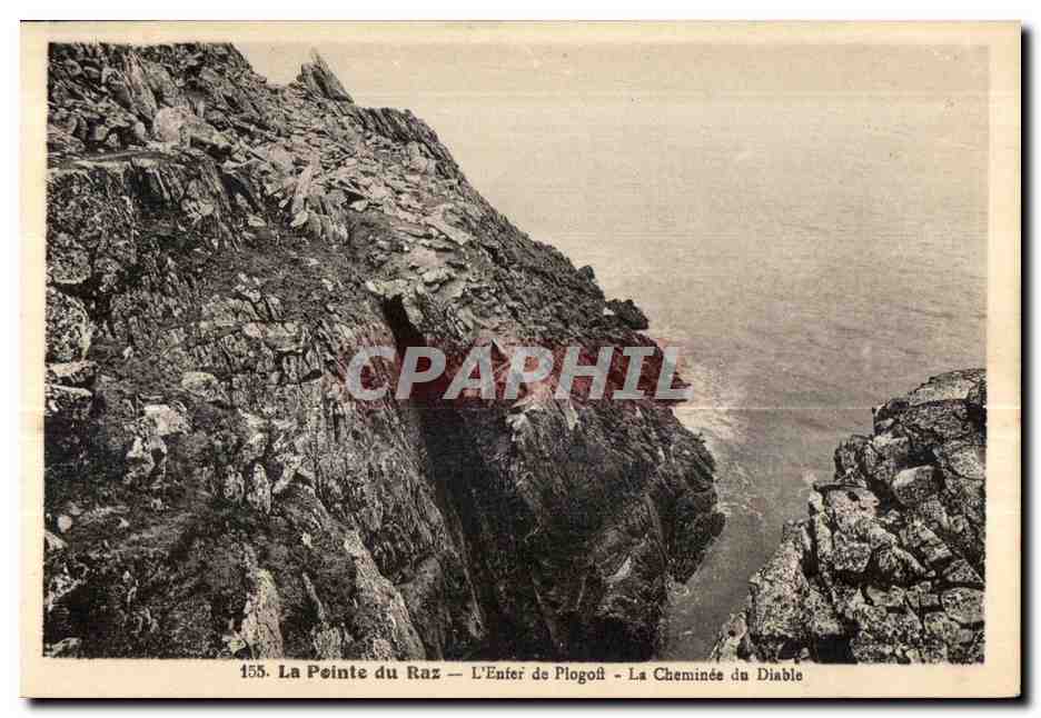 CPA La Pointe du Raz L Enfer de Plogoft La Cheminee du Diable