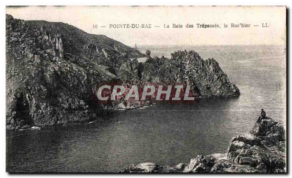 CPA Pointe Du Raz La Baie des Trepasses Le Rochier