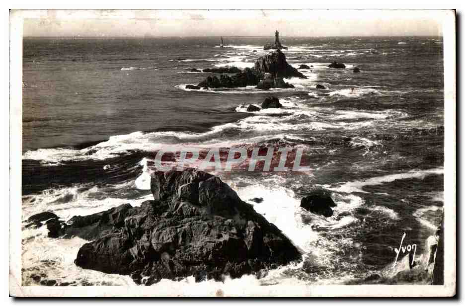 CPA Pointe Du Raz Rochers Prolongeant l eperon du Raz