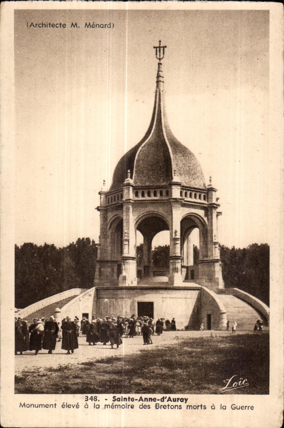 CPA Sainte Anne d Auray Monument eleve a la Memoire des Bretons morts a la Guerre