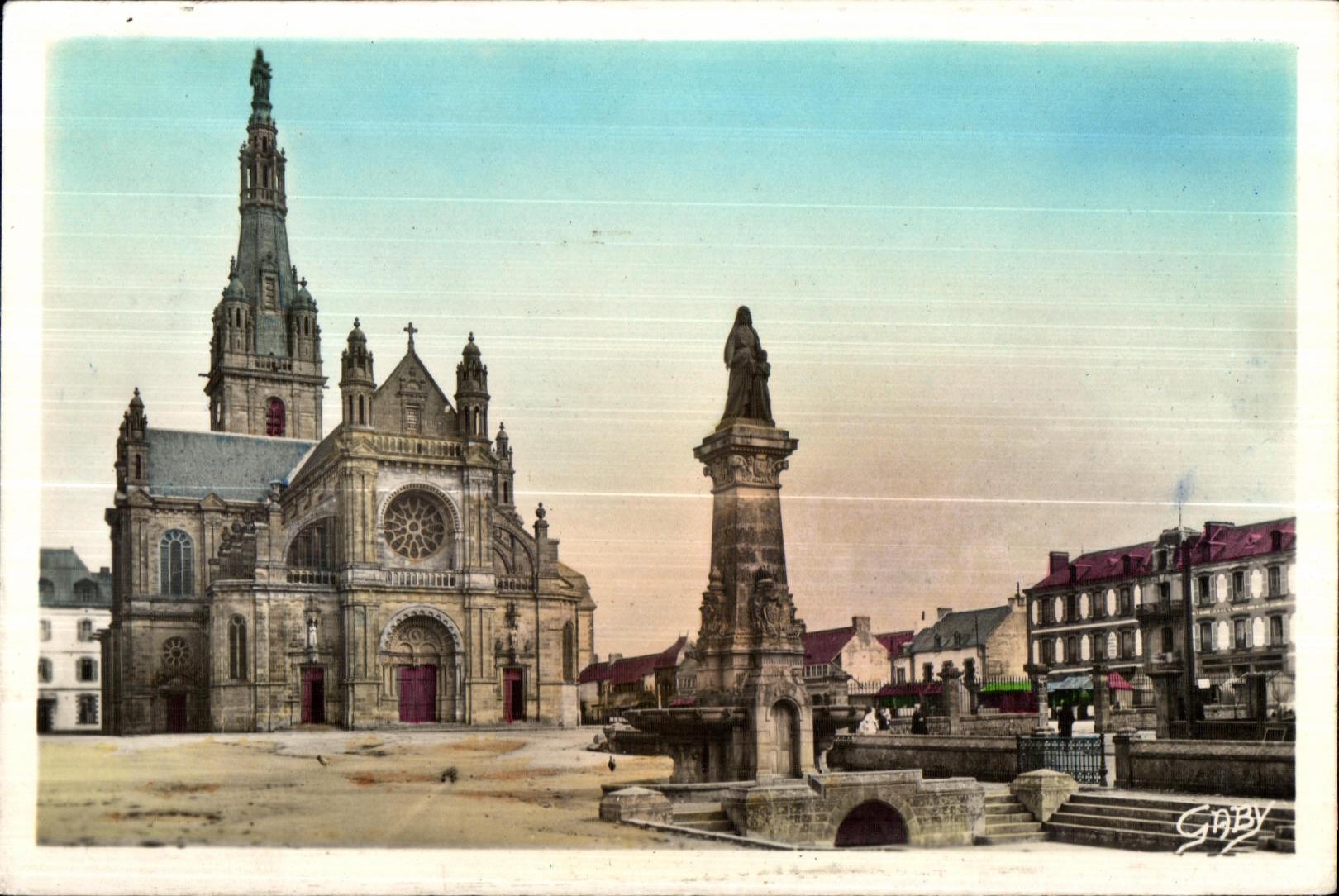 Sainte Anne d Auray - La Basilique et la Fontaine - CPA 