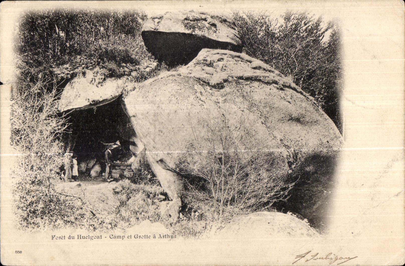 Le Huelgoat - La Foret - Camp et Grotte a ARthur - CPA 
