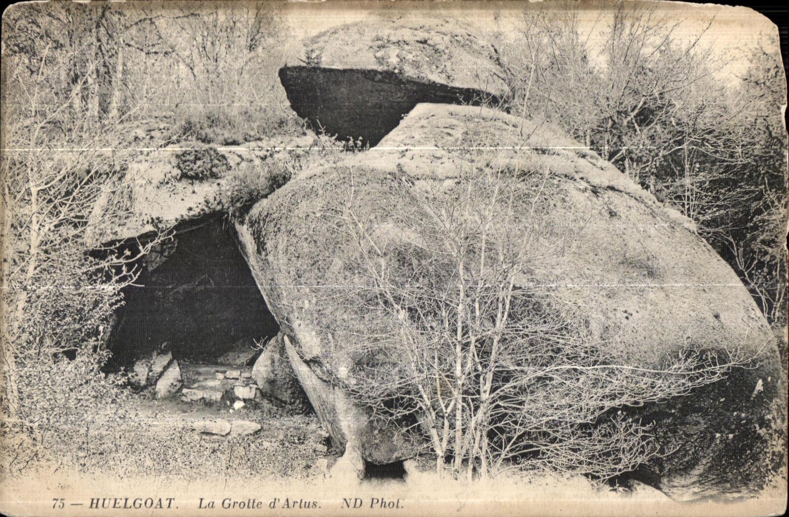 Huelgoat - La Grotte d Artus - CPA 