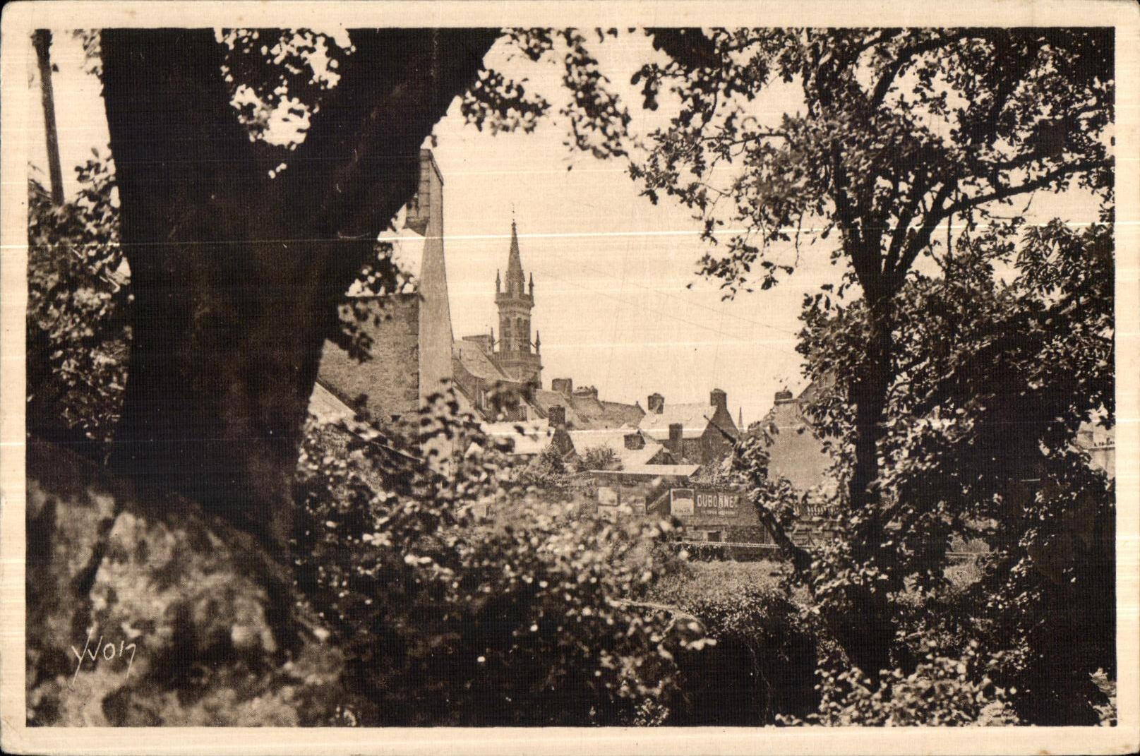 Huelgoat - Un Coin du Bourg - CPA 