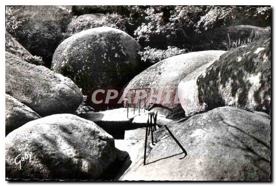 Huelgoat - Entree de la Grotte de Diable - CPA 