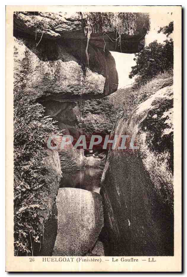 CPA Huelgoat (Finistere) Le Gouflre