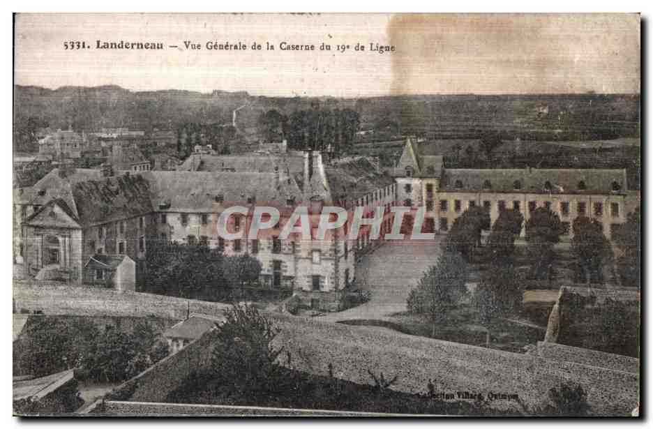 CPA Landerneau Vue Generale de la Caserne du de ligne Militaria 