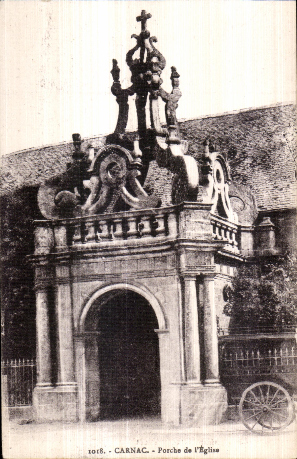 CPA Carnac Porche de l Eglise