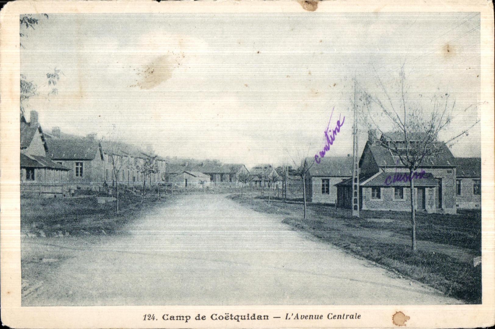 CPA Camp de Coetquidan L Avenue Centrale Militaria