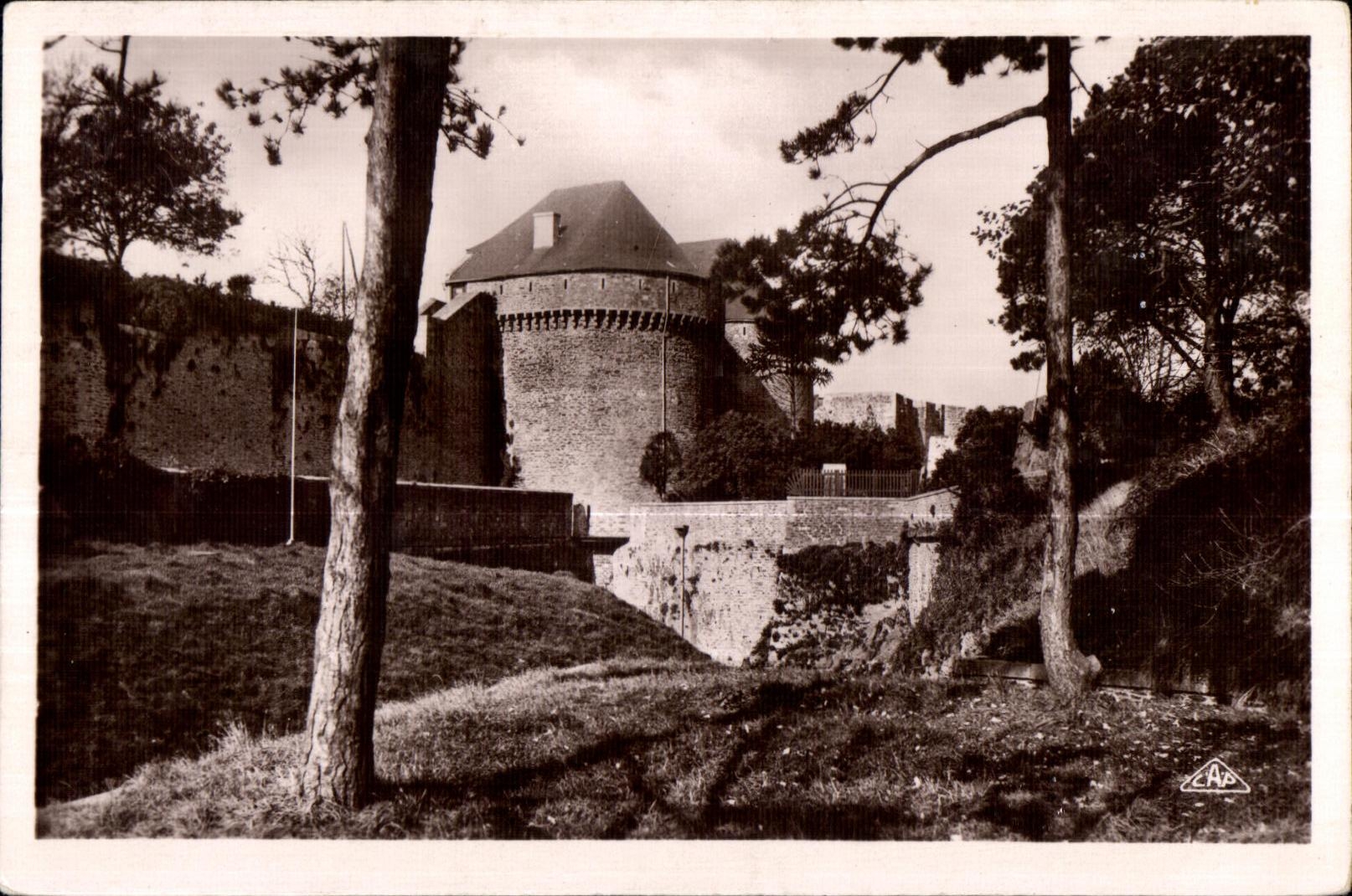 CPA Brest Le Chareau et Les Renpare