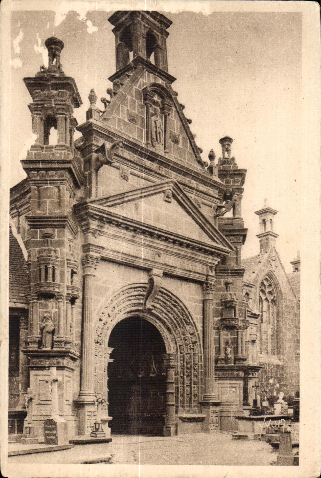 La Iglesia - El Pórtico Meridional — Guimiliau (Finistère) — Les Éditions d'Art Yvon, Paris