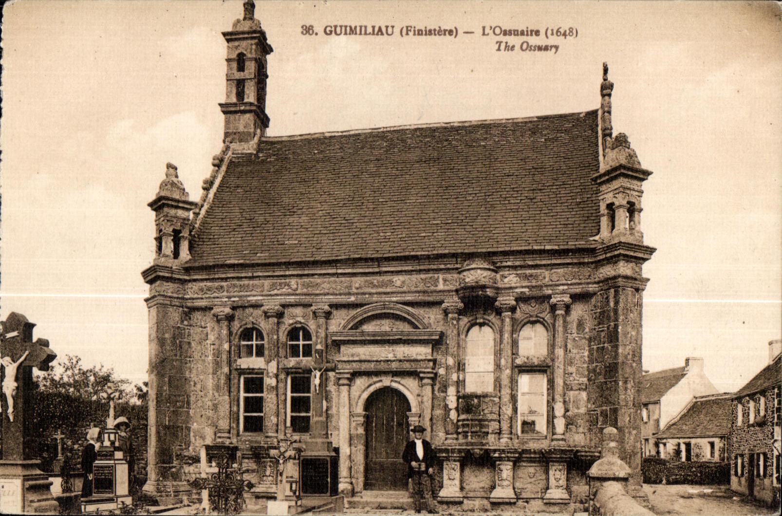 CPA Guimilau (Finistere) L Ossuaire 