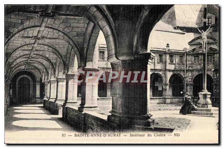 CPA Sainte Anne D Auray Interieur du Cloitre