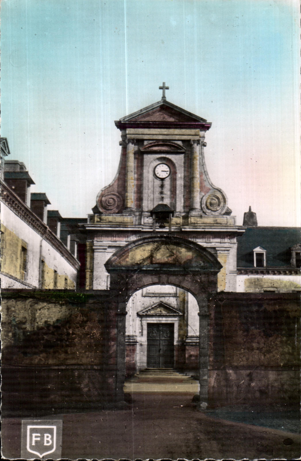 Entrée de la Chapelle — La Chartreuse — F. Briand, Auray