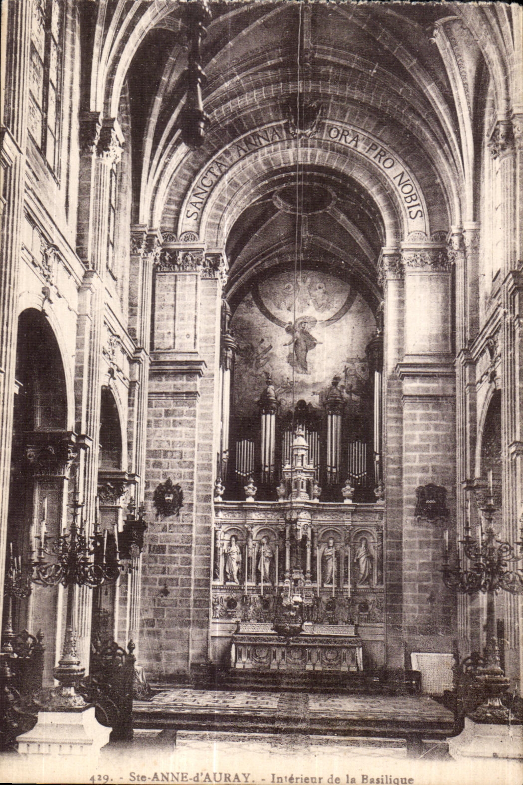 CPA Sainte Anne d Auray Interieur de la Basilique Orgue