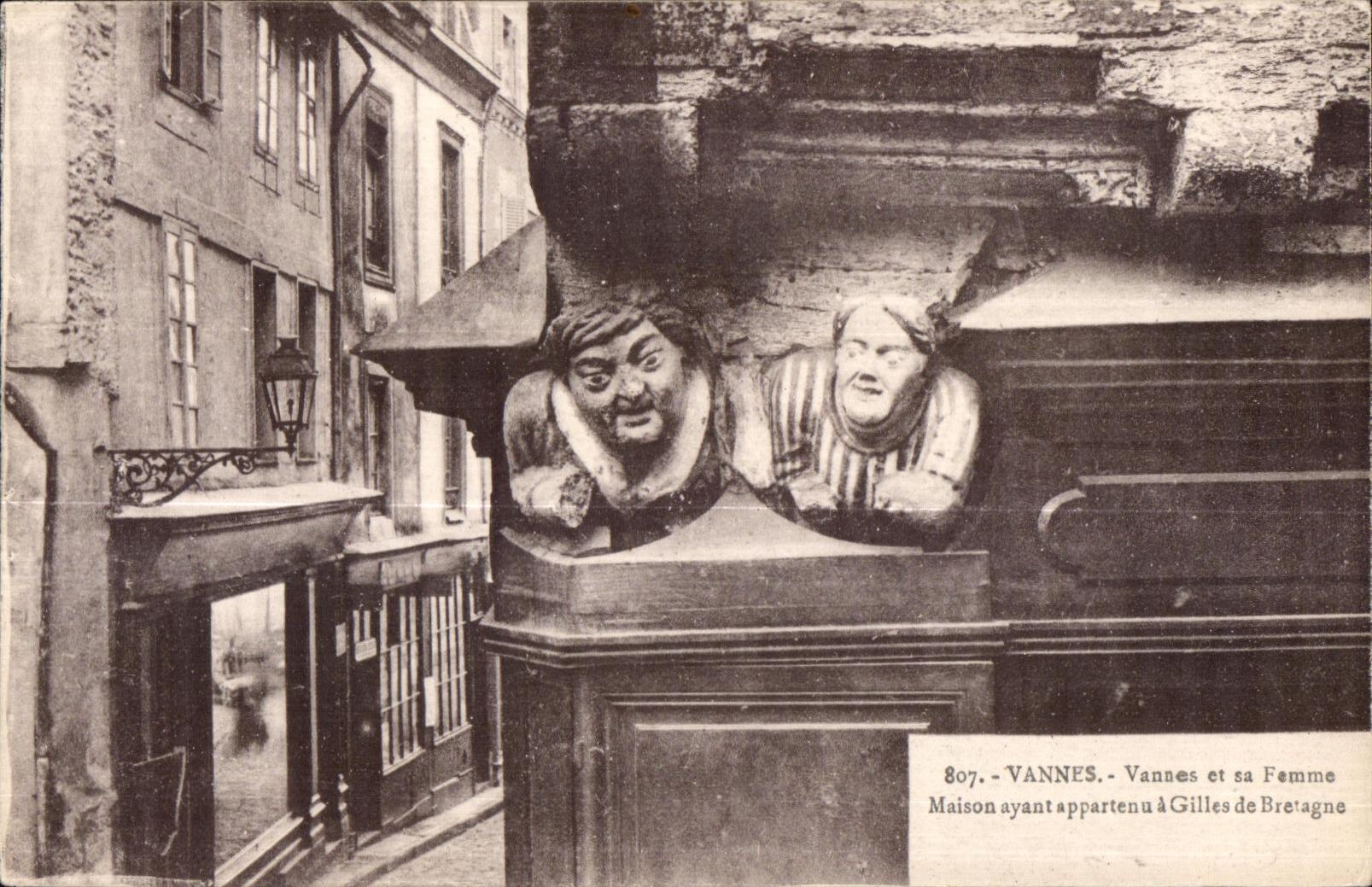 CPA Vannes Vannes et sa Femme Maison ayant appartenu a Gilles de Breragne