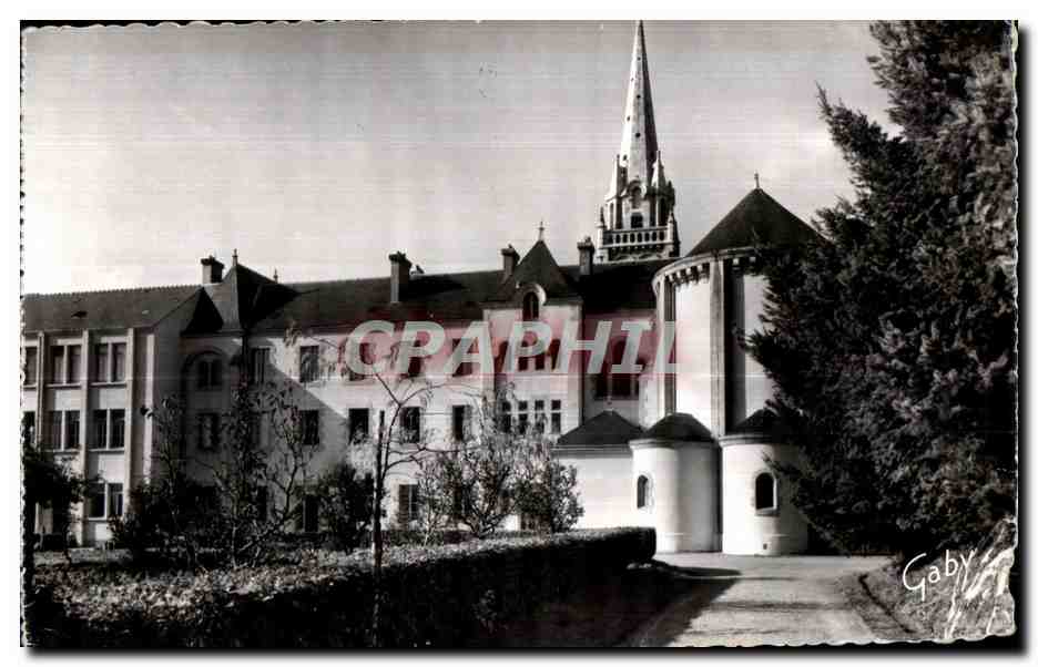 Église et bâtiments de la Communauté des Sœurs du Sacré-Cœur de Jésus — Saint-Jacut-les-Pins (Morbihan) — Éditions Gaby