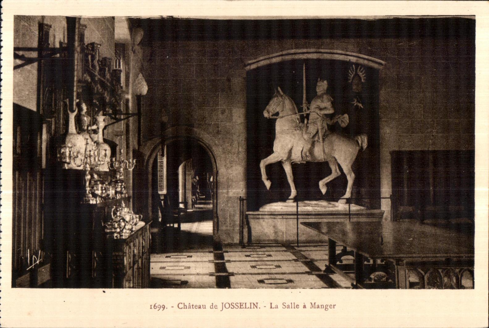 CPA Chateau de Josselin La salle a Manager