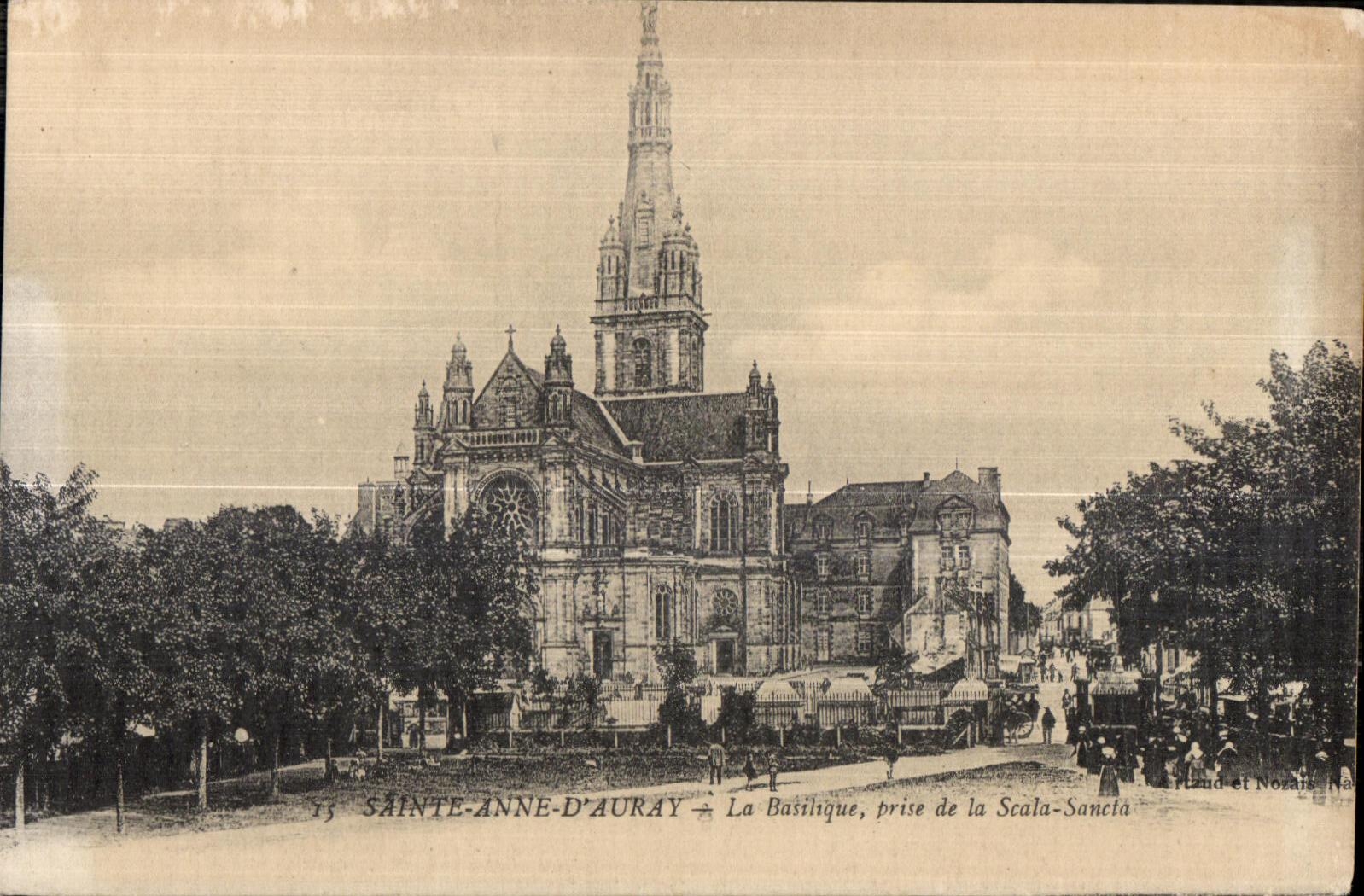 CPA Sainte Anne D Auray La Basilique prise de la Scala Sancta