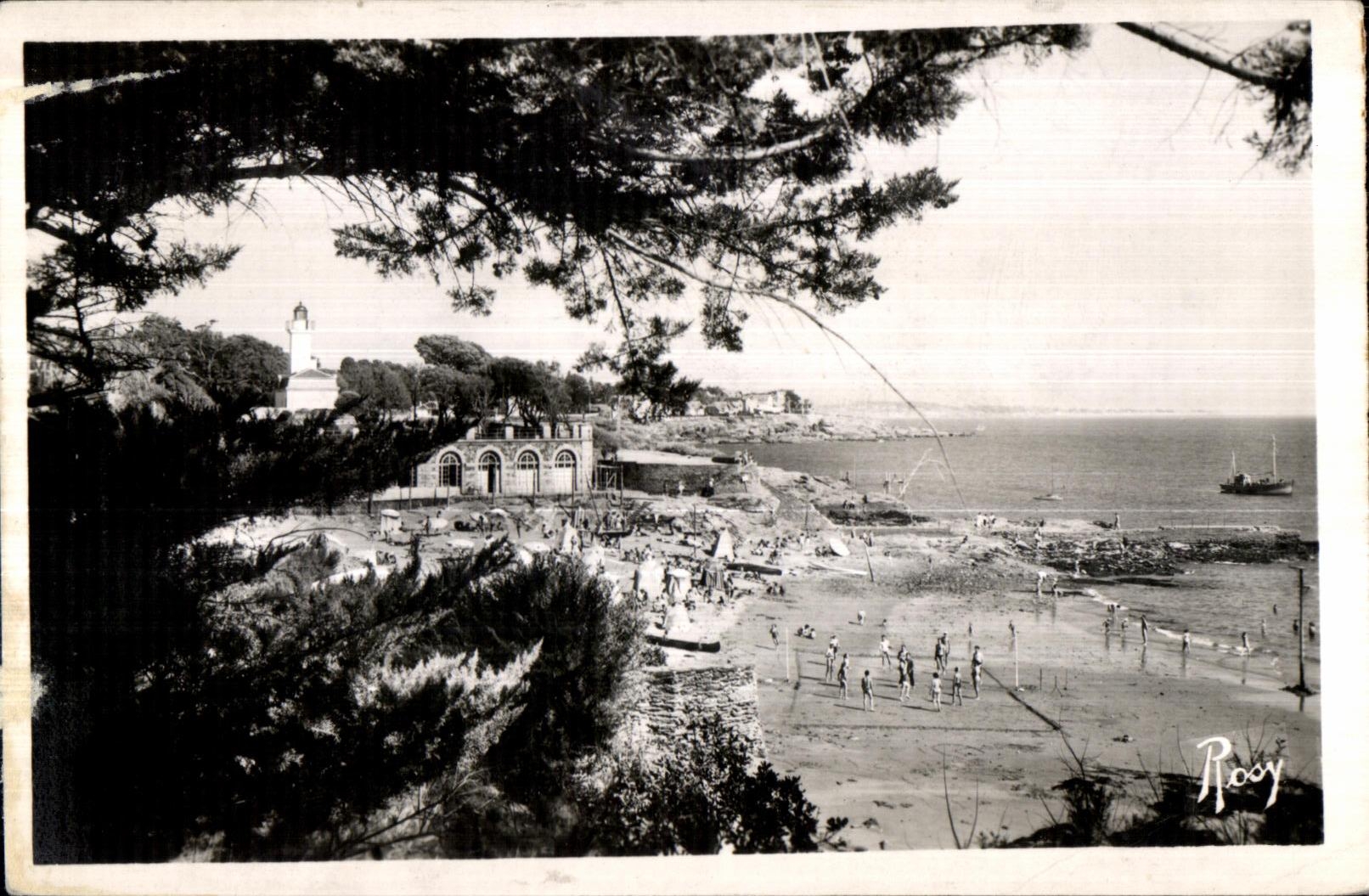 CPA Pornic Vue sur le boulevard de la Cote