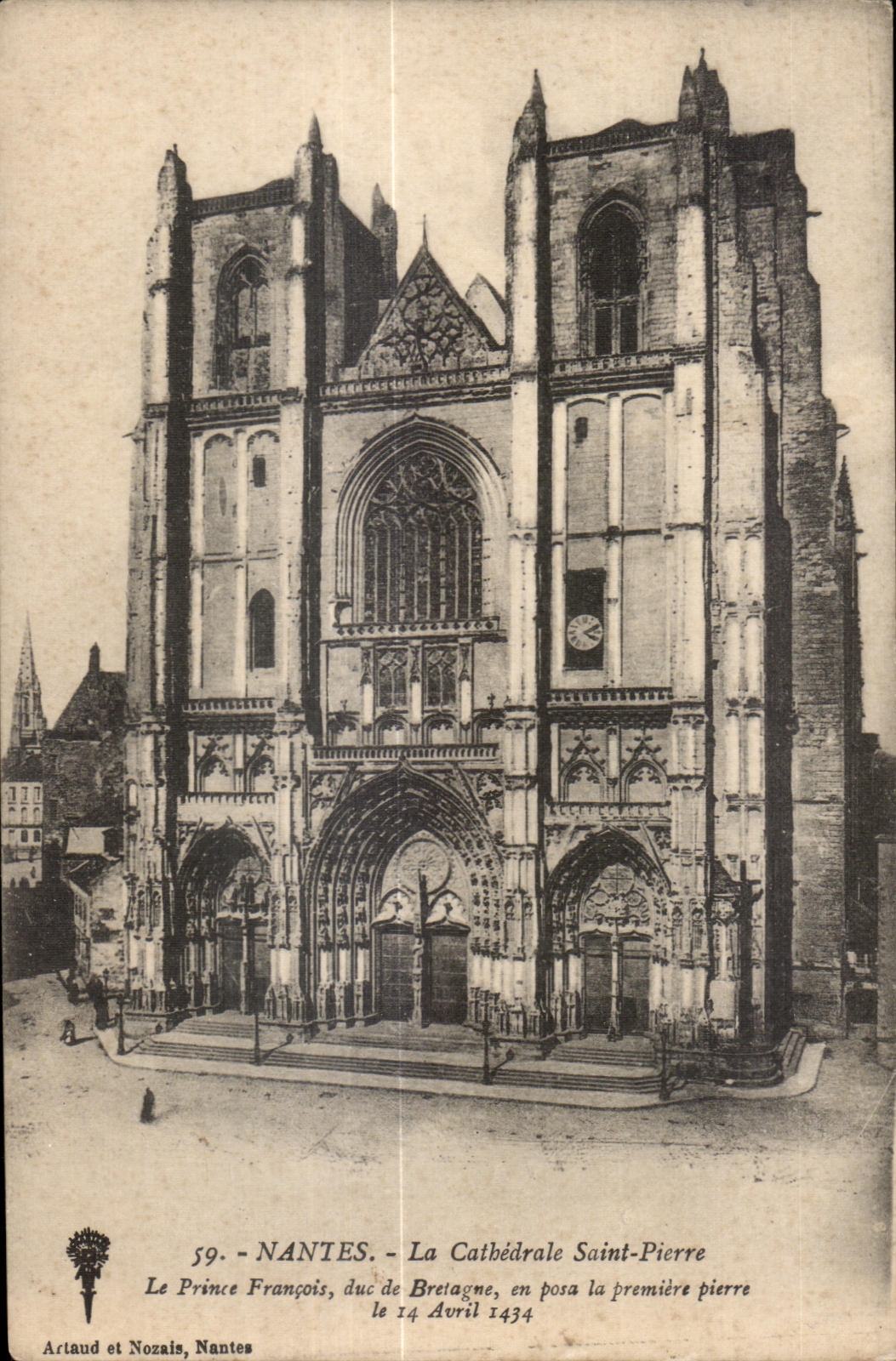CPA Nantes La Cathedrale Saint Pierre Le Prince Francois due de Bretagne en Posa la premiere pierre le Avril
