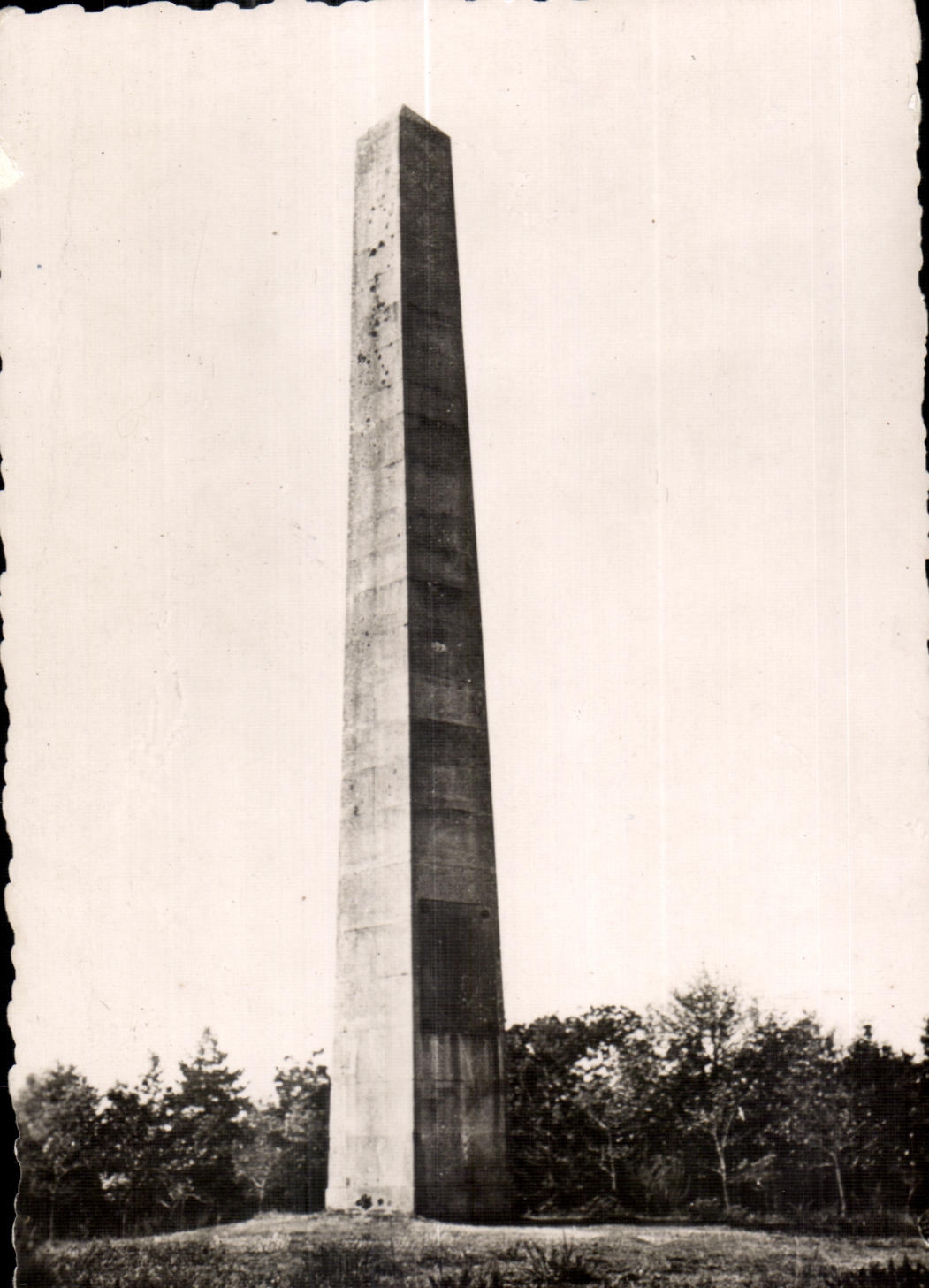 Colonne des Trente — Ploërmel à Josselin — Éd. Mesny, 27, avenue du Mail, Rennes