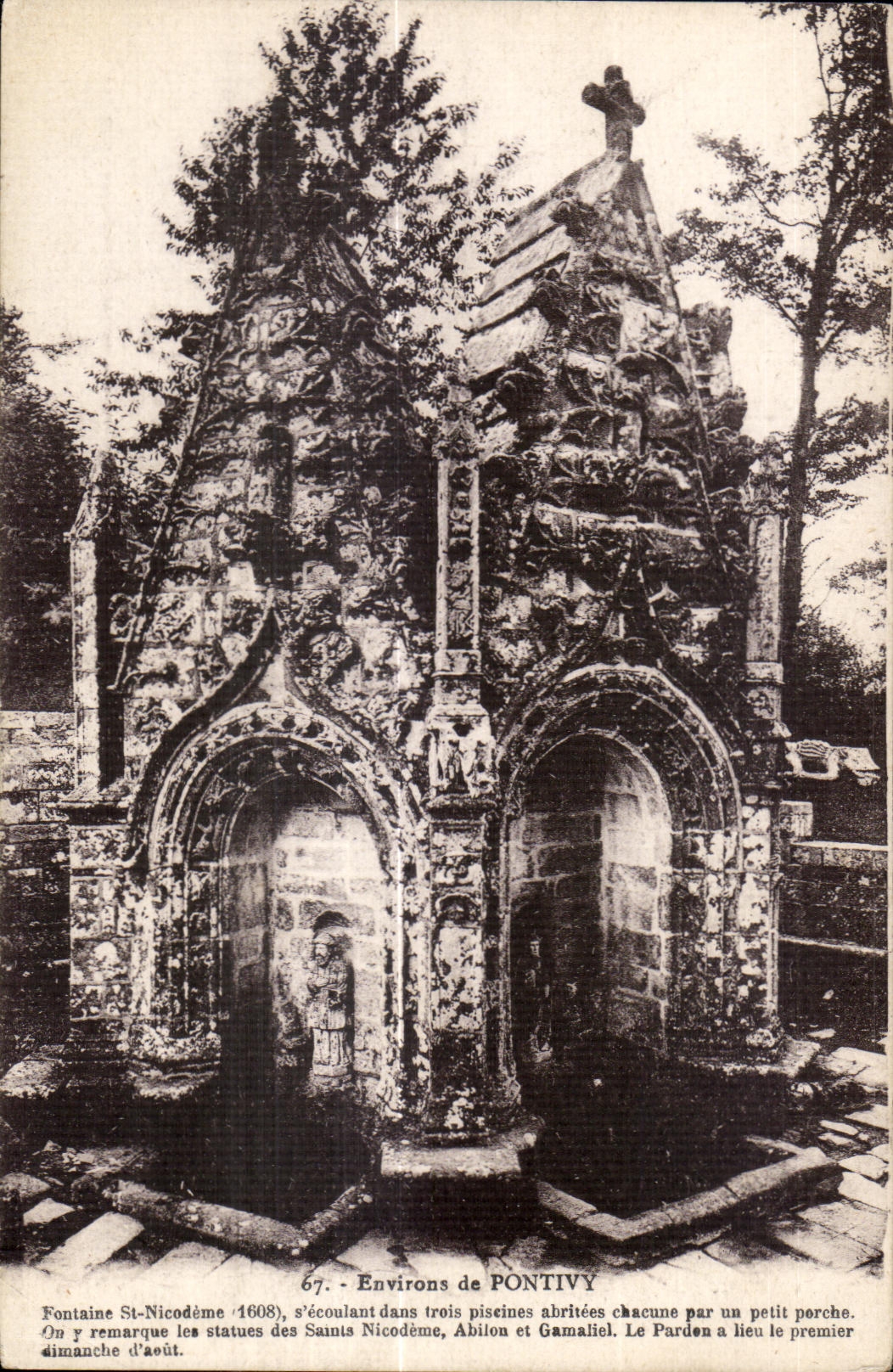 Fontaine Saint-Nicodème — Environs de PONTIVY — n°67