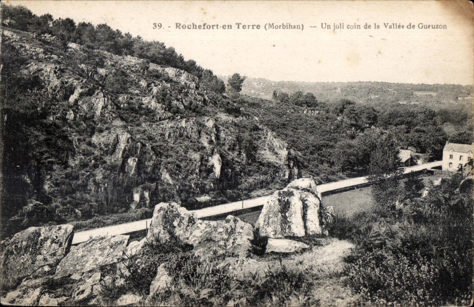 Rochefort-en Terre (Morbihan) — Un joli coin de la Vallée de Gueuzon — J. Neria, édit. n°39