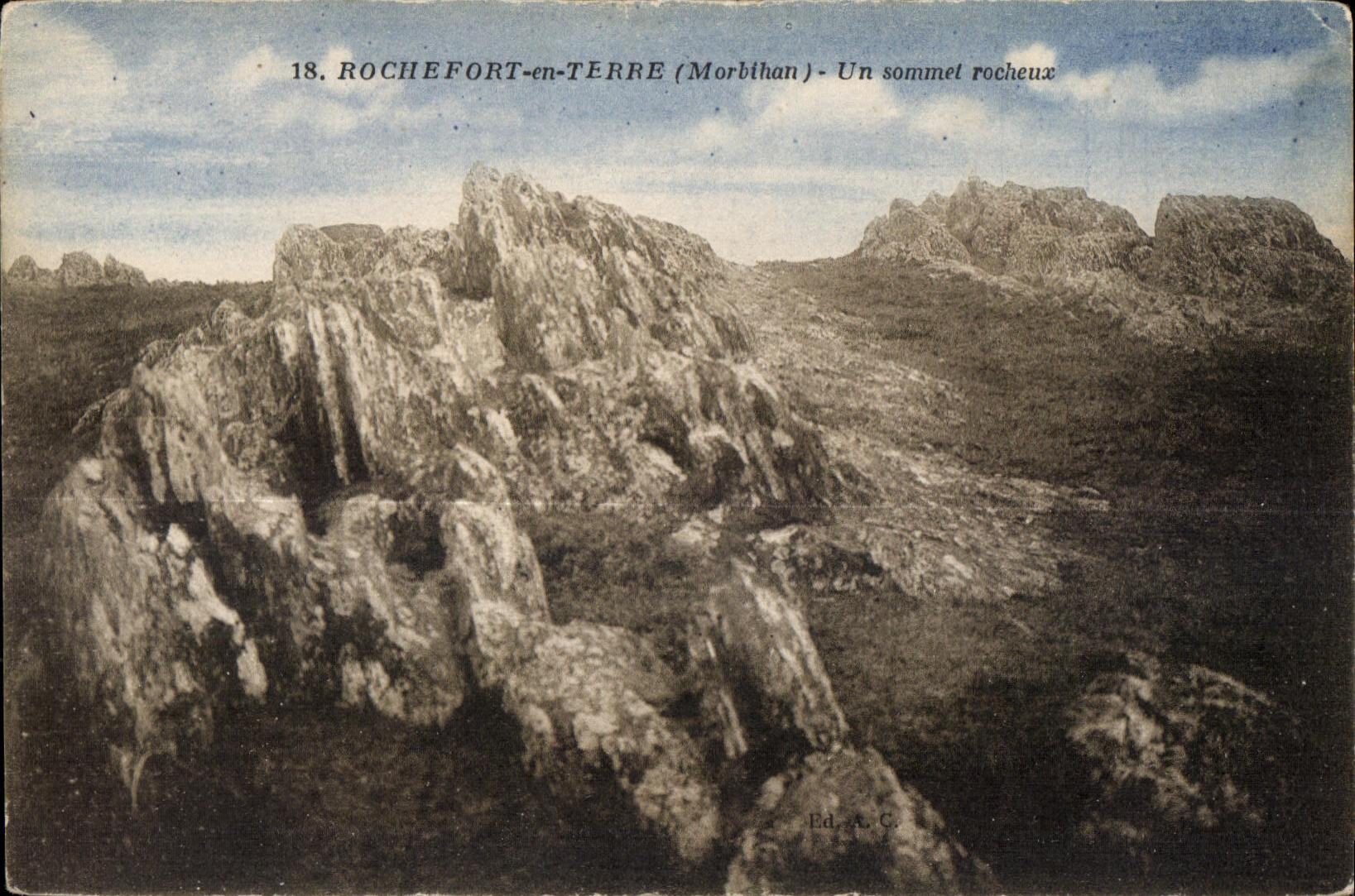 ROCHEFORT-en-TERRE (Morbihan) — Un sommet rocheux — Ed. A.C.