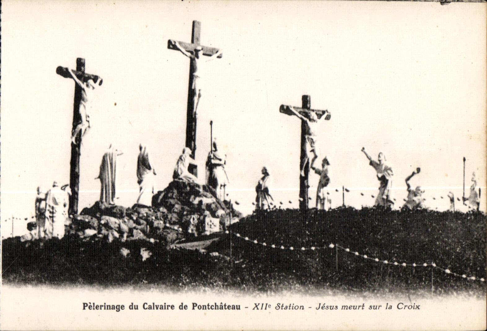 CPA Pelerinage du Calvaire de Pontchateau XII Station Jesus meurt sur la Croix