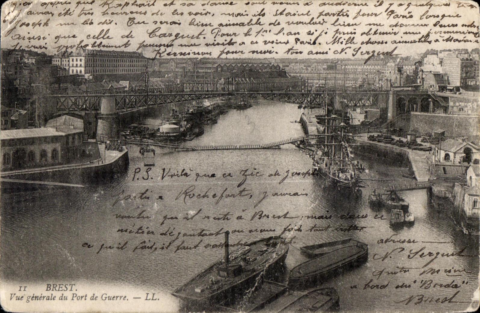 CPA Brest vue generale du port de guerre Bateau