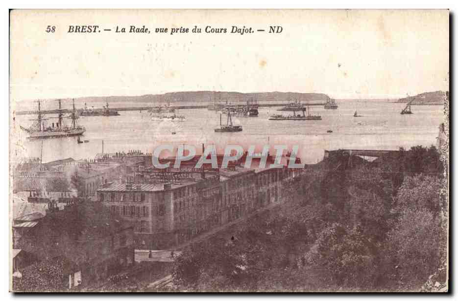 CPA Brest la rade vue prise du cours Dajot Bateaux