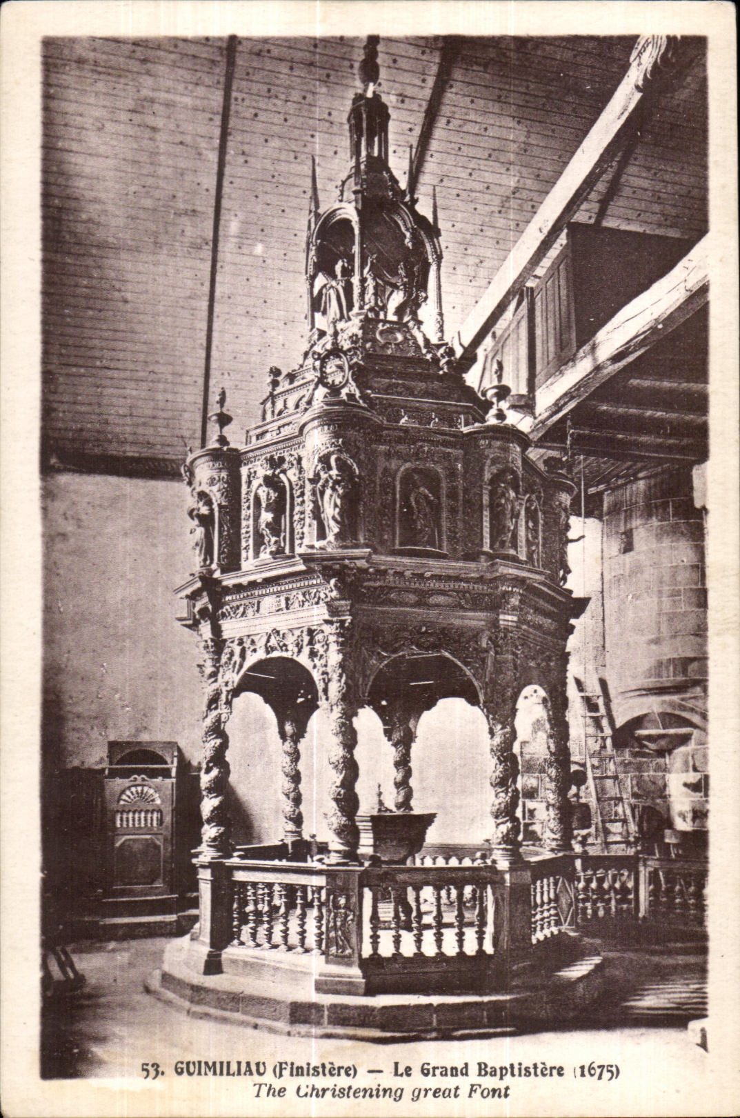 CPA Guimiliau (finistere) Le Grand Baptistere