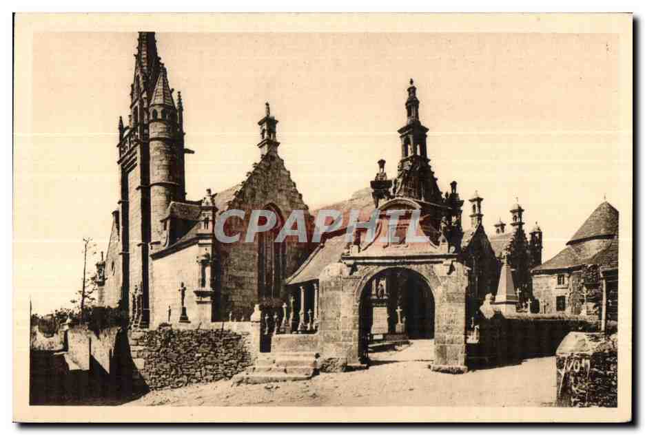 CPA Guimiliau (finistere) L Eglise et le Cimetiere (Ensemble architectaral caracteristique de l art breton)
