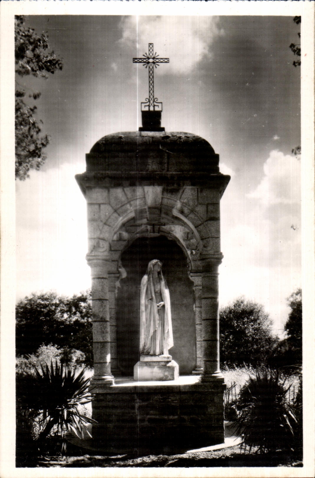 Calvaire de Pont-Château (Loire-Inf.) — La Vierge douloureuse — Édition J. Laurentière