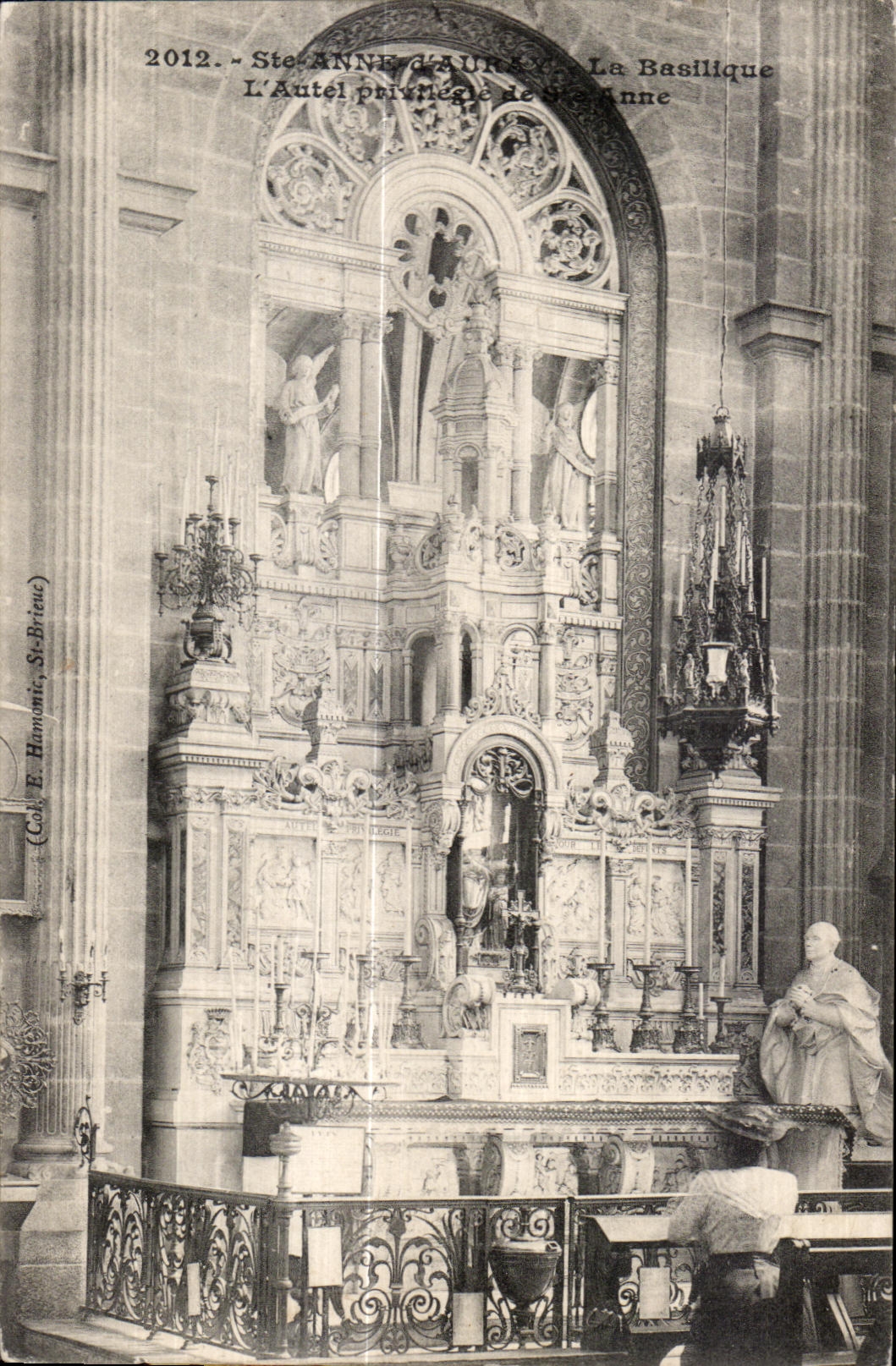 CPA Sainte Anne d Auray La Basilique L Autel paivnege de Ste Anne