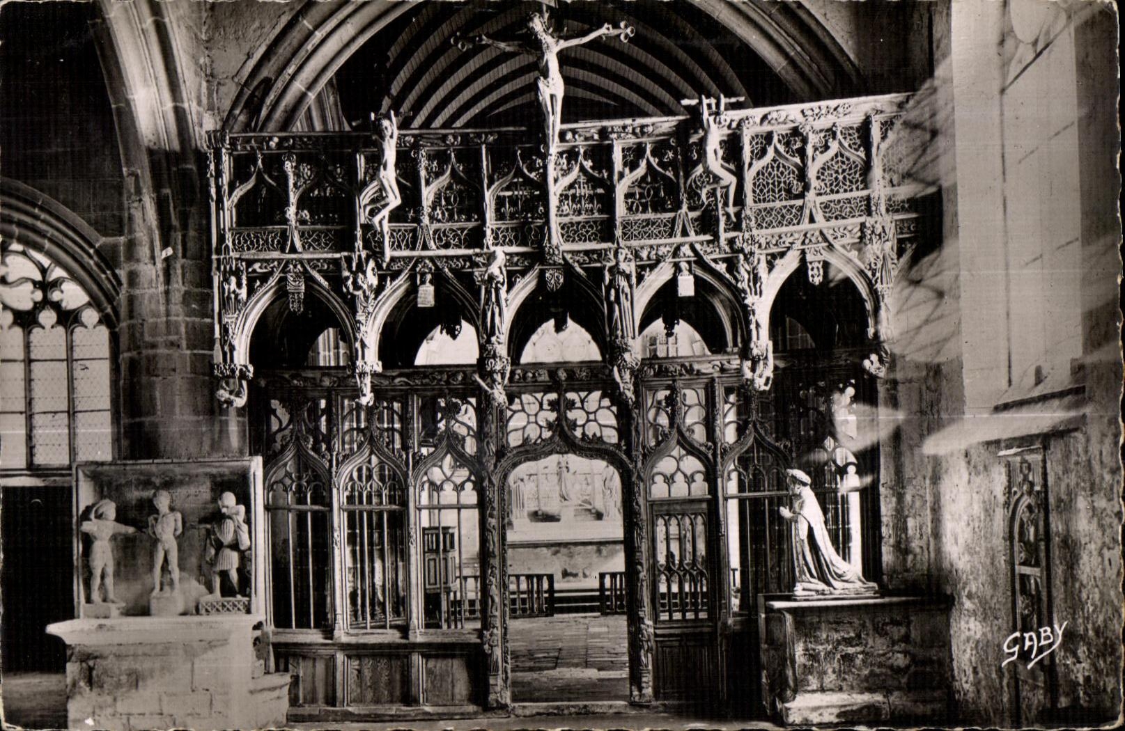 Chapelle Saint-Fiacre — Le jubé en bois sculpté (XVe s.) — Saby, Nantes