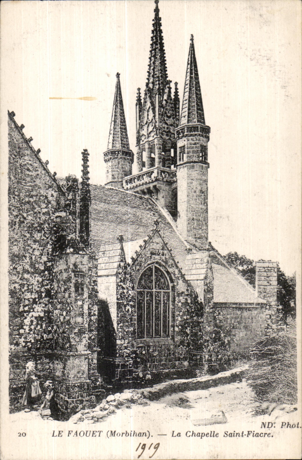 Le Faouët (Morbihan) — La Chapelle Saint-Fiacre — ND. Phot.