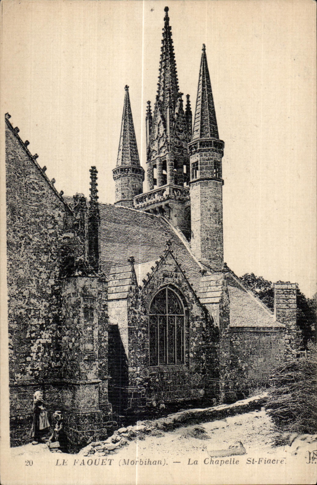 Le Faouët (Morbihan) — La Chapelle Saint-Fiacre — éditeur J. S. n°20