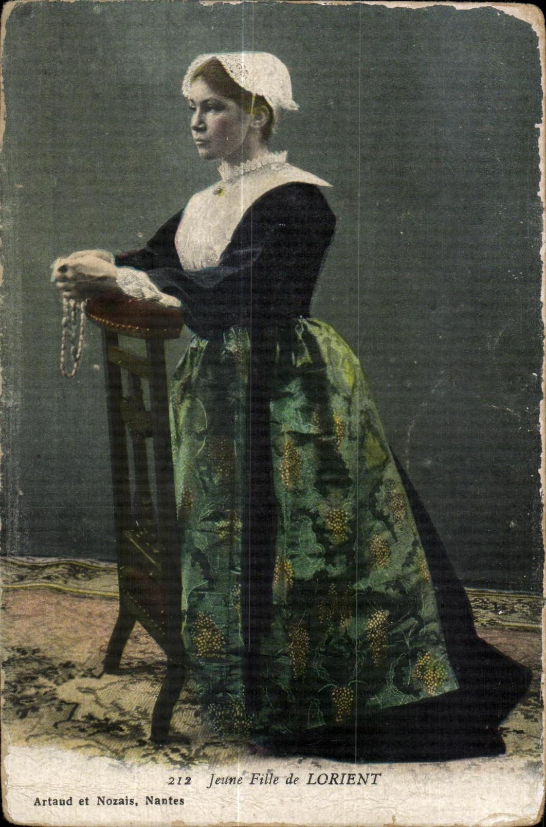 Jeune Fille de LORIENT — Artaud et Nozais, Nantes, n°212