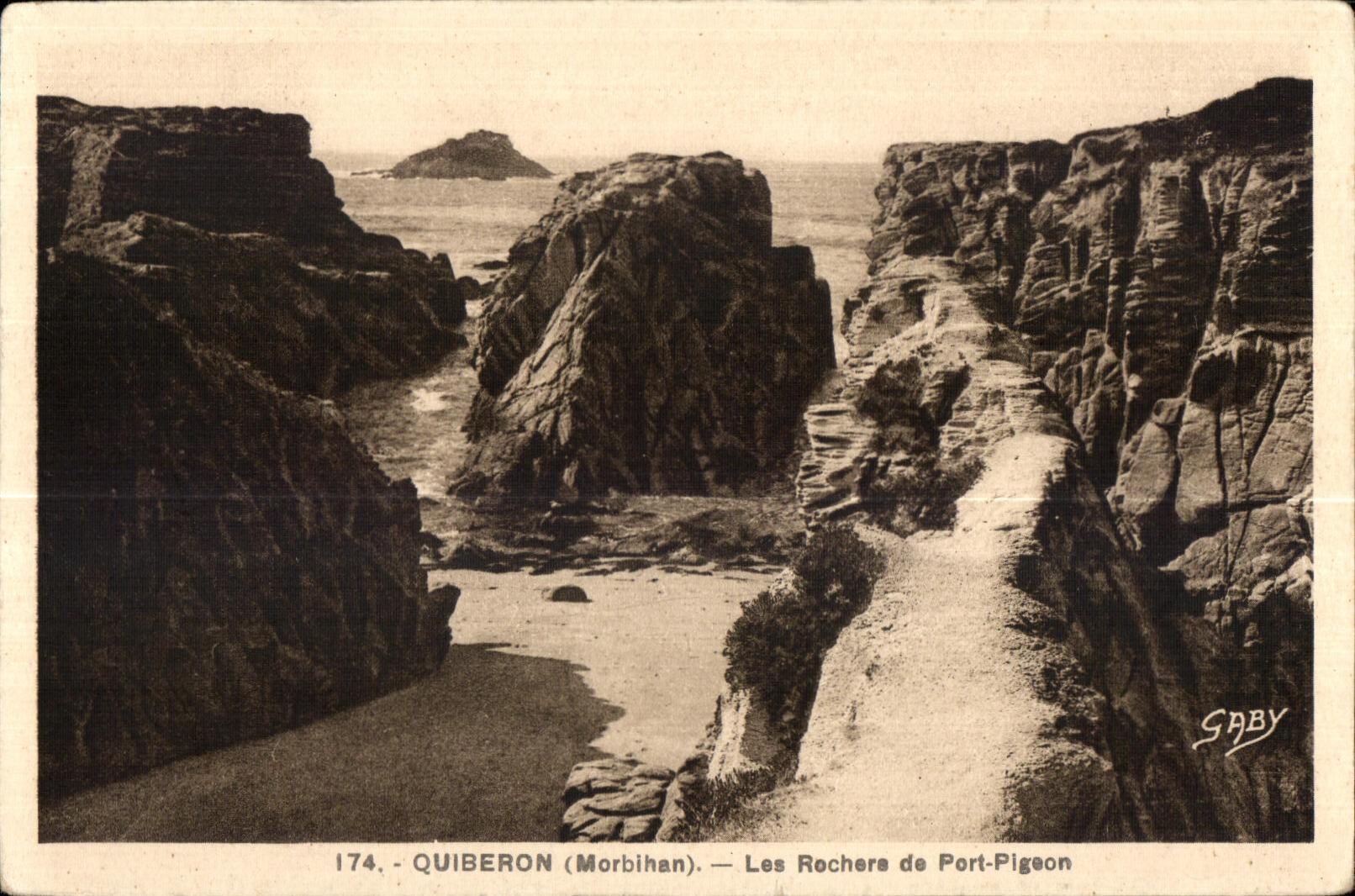 Quiberon (Morbihan) — Les Rochers de Port-Pigeon — Gaby