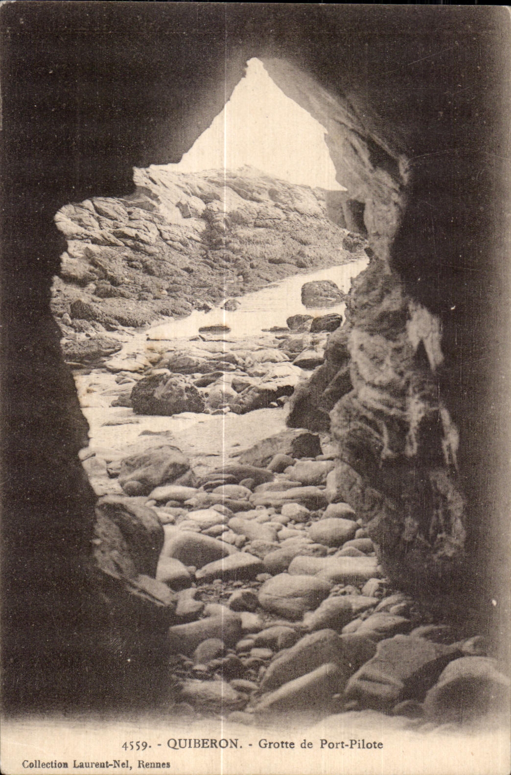 Grotte de Port-Piloté — Quiberon — Collection Laurent-Nel, Rennes