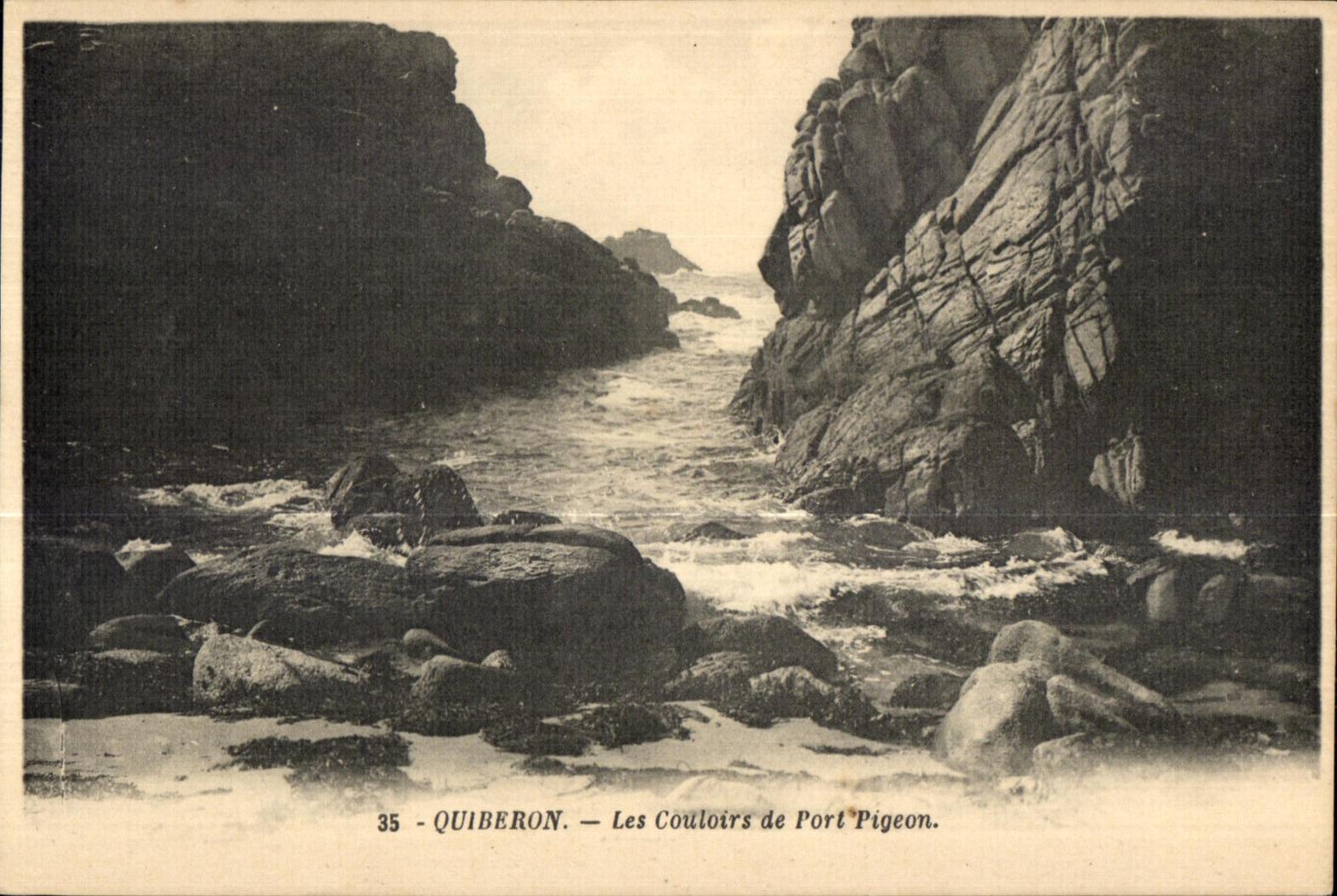 Quiberon — Les Couloirs de Port Pigeon — G. Artouaud, Nantes, n°35