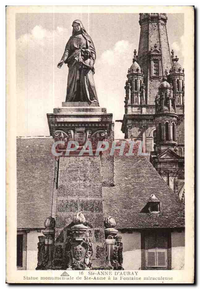 Statue monumentale de Ste-Anne à la Fontaine miraculeuse — Auray