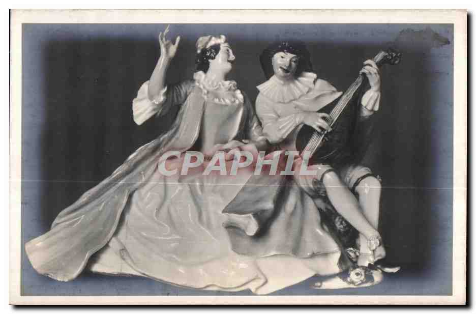 Figurine de danseurs — style Renaissance — CPAPHIL