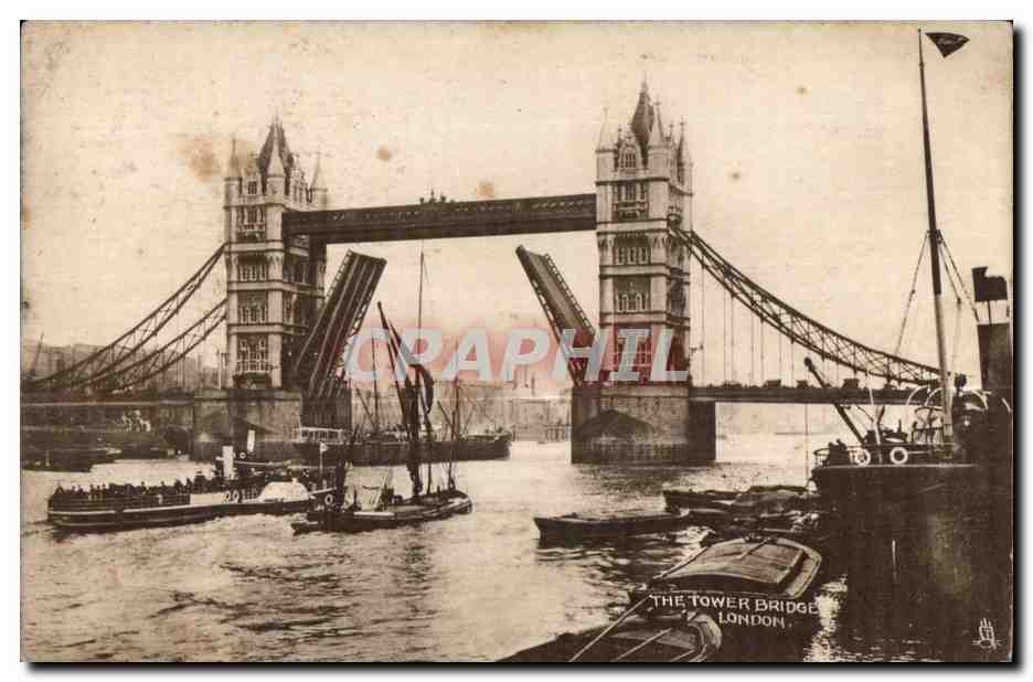 CPA The Tower Bridge London Bateaux 