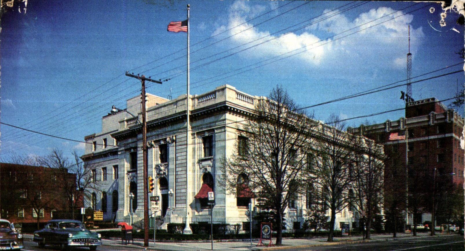 Newport News Post Office — Government Building on West Avenue — Rowe Distributing Co., Norfolk, Va.